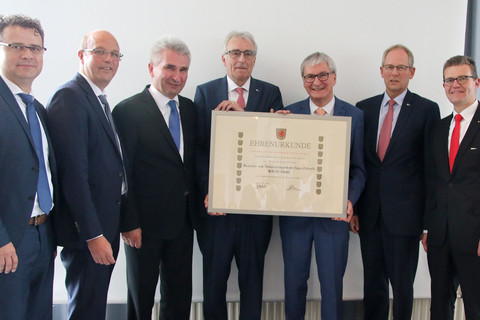 NRW-Wirtschaftsminister Pinkwart gratuliert